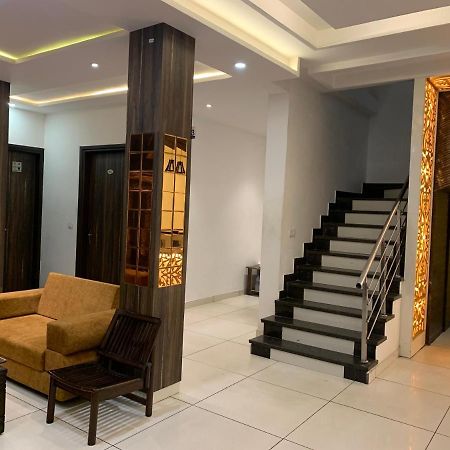Hotel Sb Residency Amritsar Exteriör bild