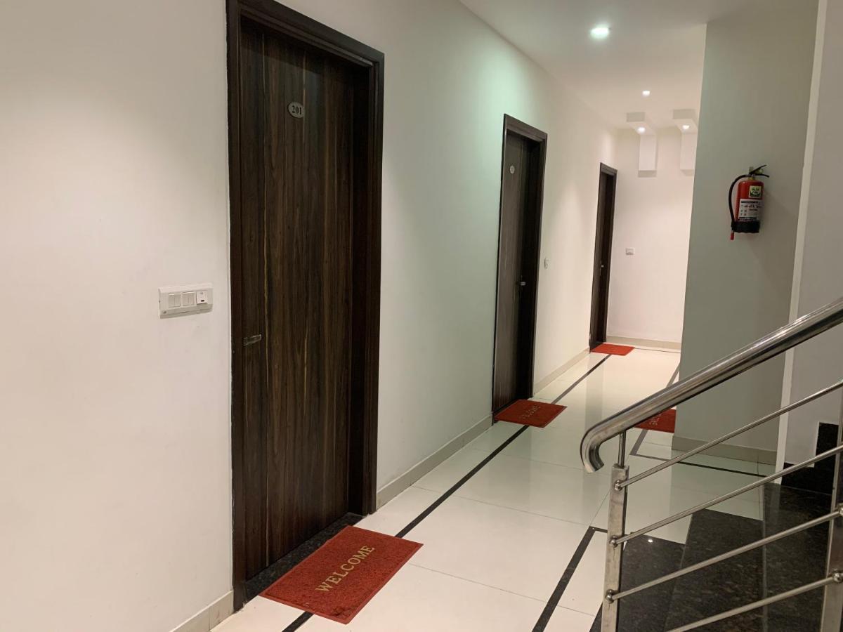 Hotel Sb Residency Amritsar Exteriör bild