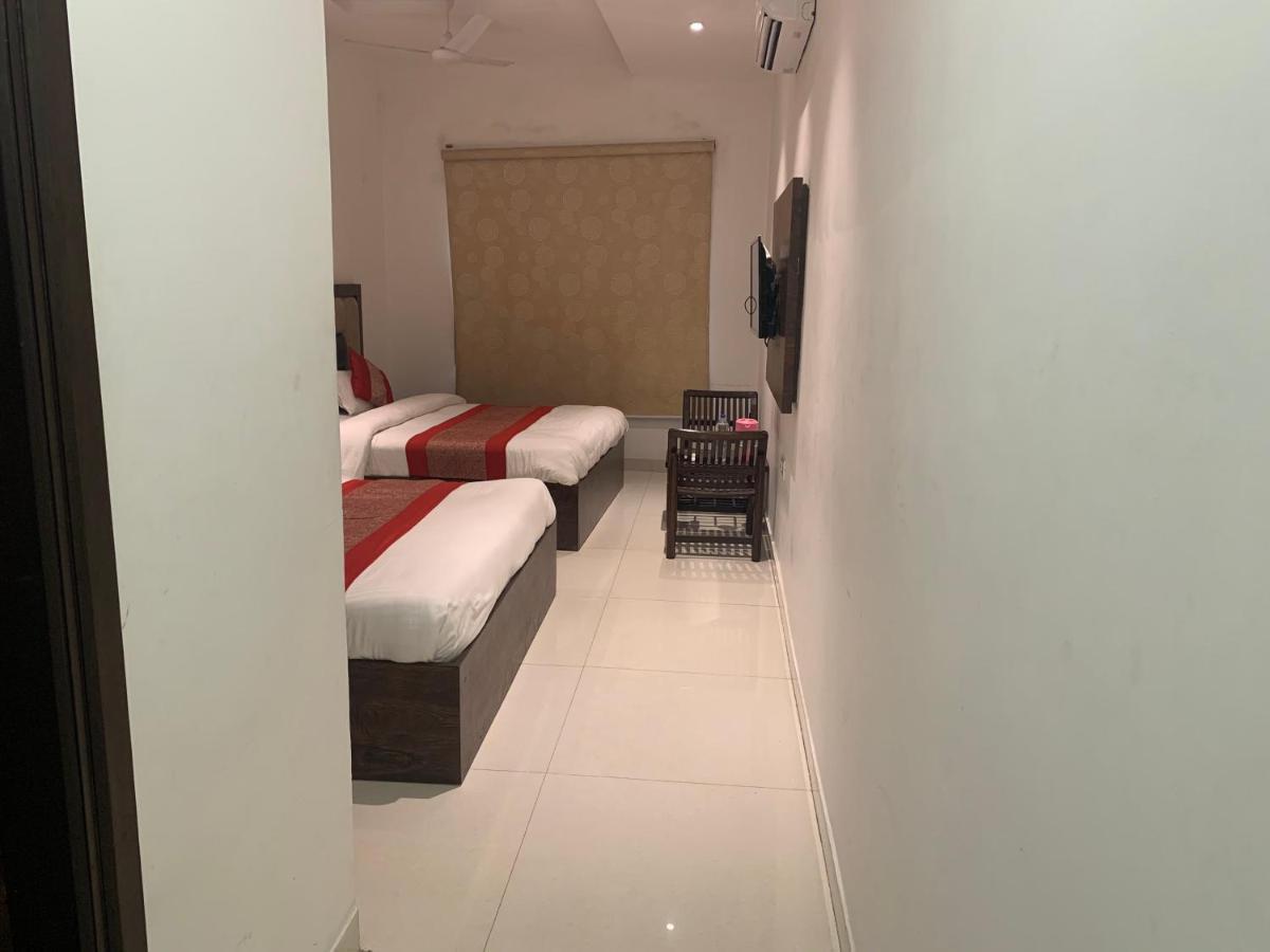 Hotel Sb Residency Amritsar Exteriör bild