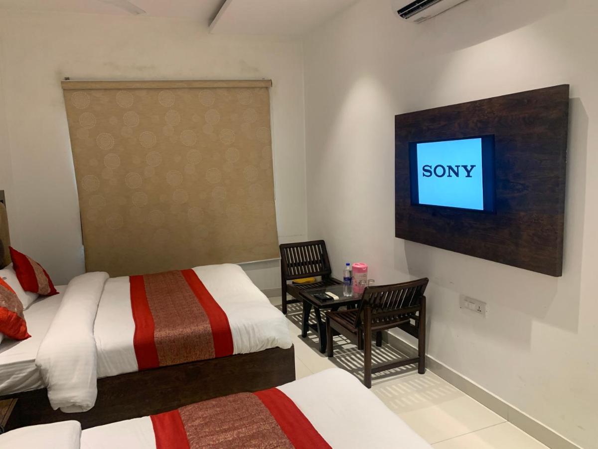Hotel Sb Residency Amritsar Exteriör bild