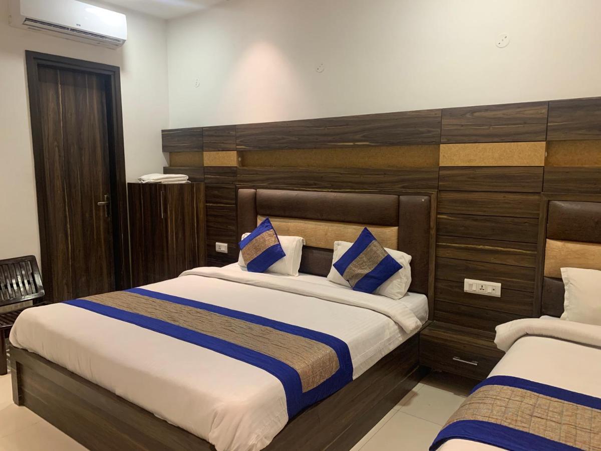 Hotel Sb Residency Amritsar Exteriör bild